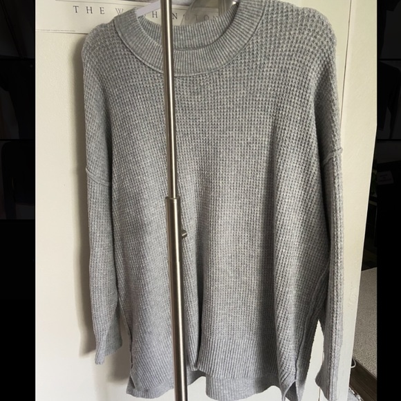 Aerie light Grey high-neck knit sweater - Picture 1 of 2